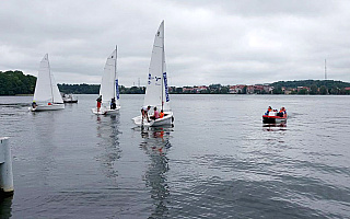 Żeglarze powrócili na jezioro Czos. W Mrągowie odbyła się jedna z pierwszych imprez żeglarskich w kraju